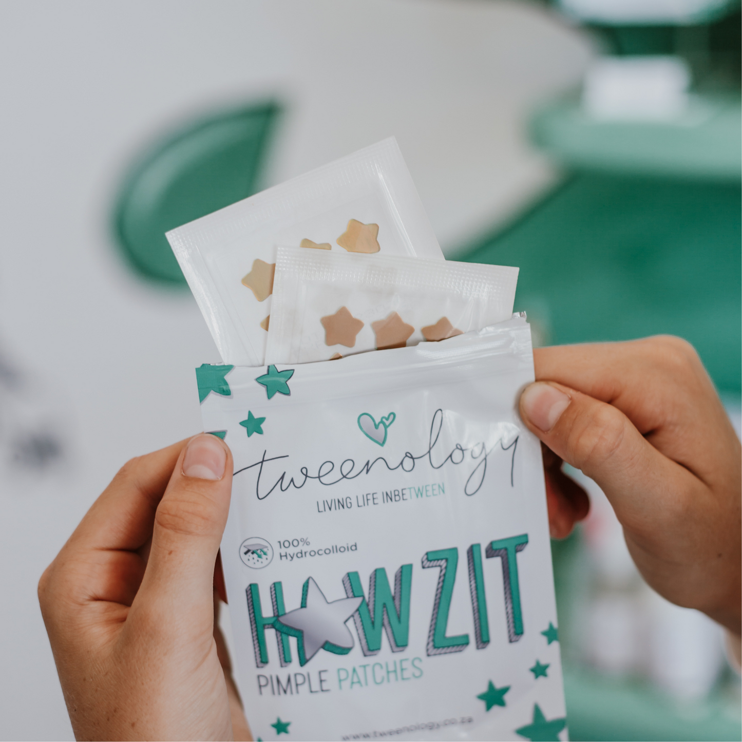 HowZIT Star Pimple Patches – Hydrocolloid Acne Care for Tweens (24pcs)