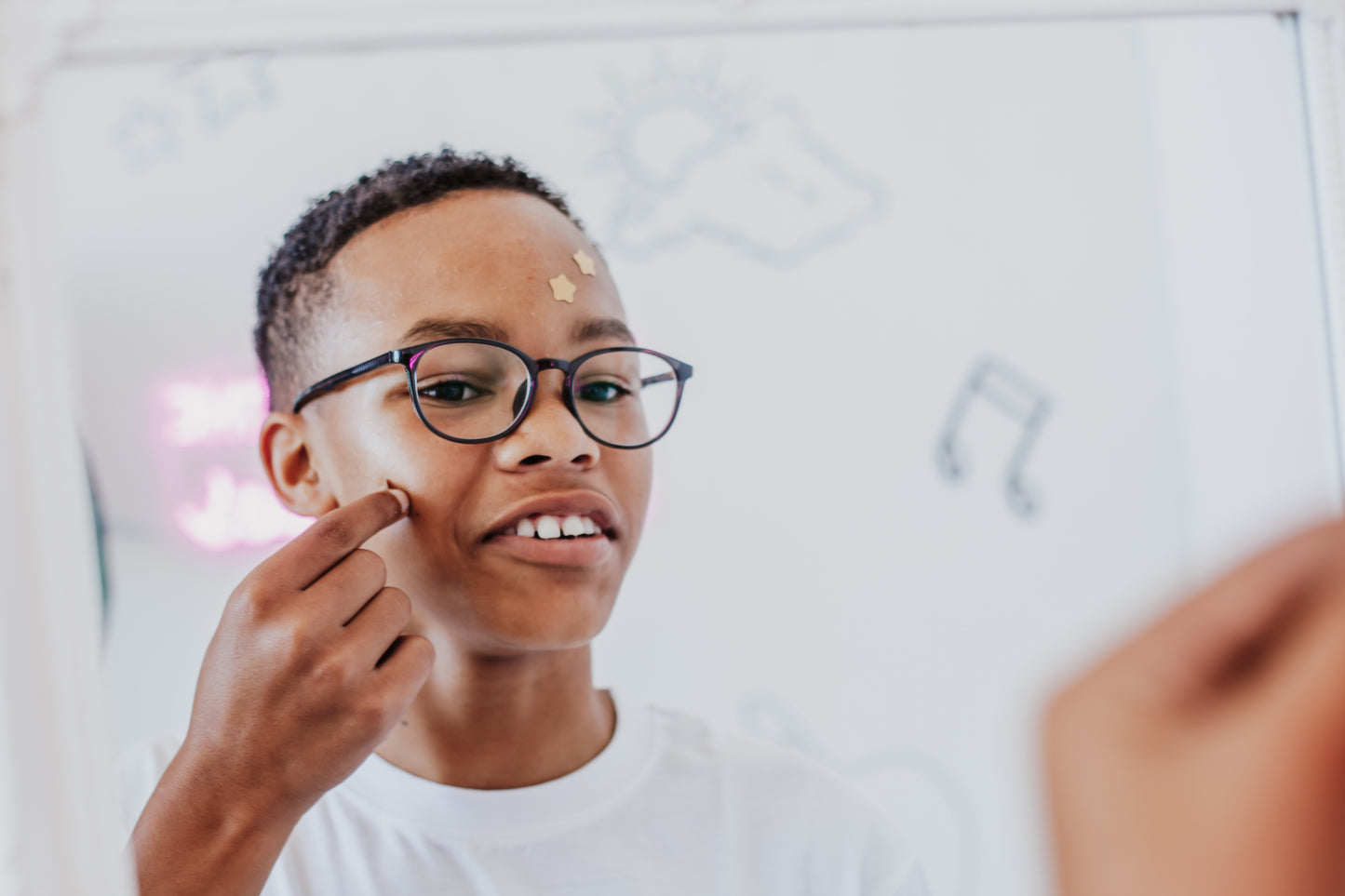 HowZIT Star Pimple Patches – Hydrocolloid Acne Care for Tweens (24pcs)