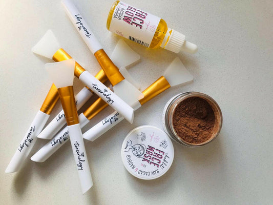 SILICONE FACE MASK BRUSH.